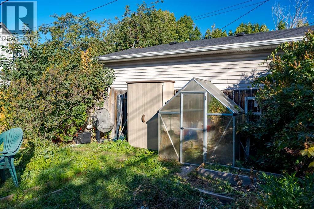 Single Family House for Sale in   Street NW Hillhurst Calgary 