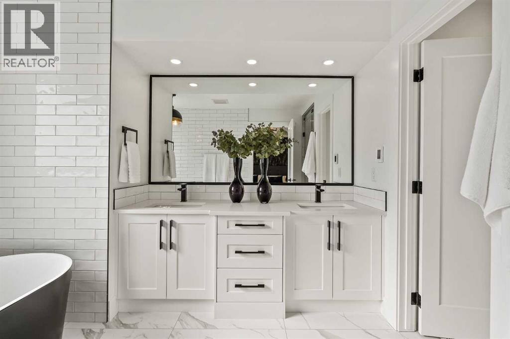 Single Family House for Sale in   Avenue SW Richmond Calgary 