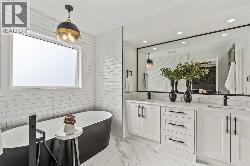 Single Family House for Sale in   Avenue SW Richmond Calgary 