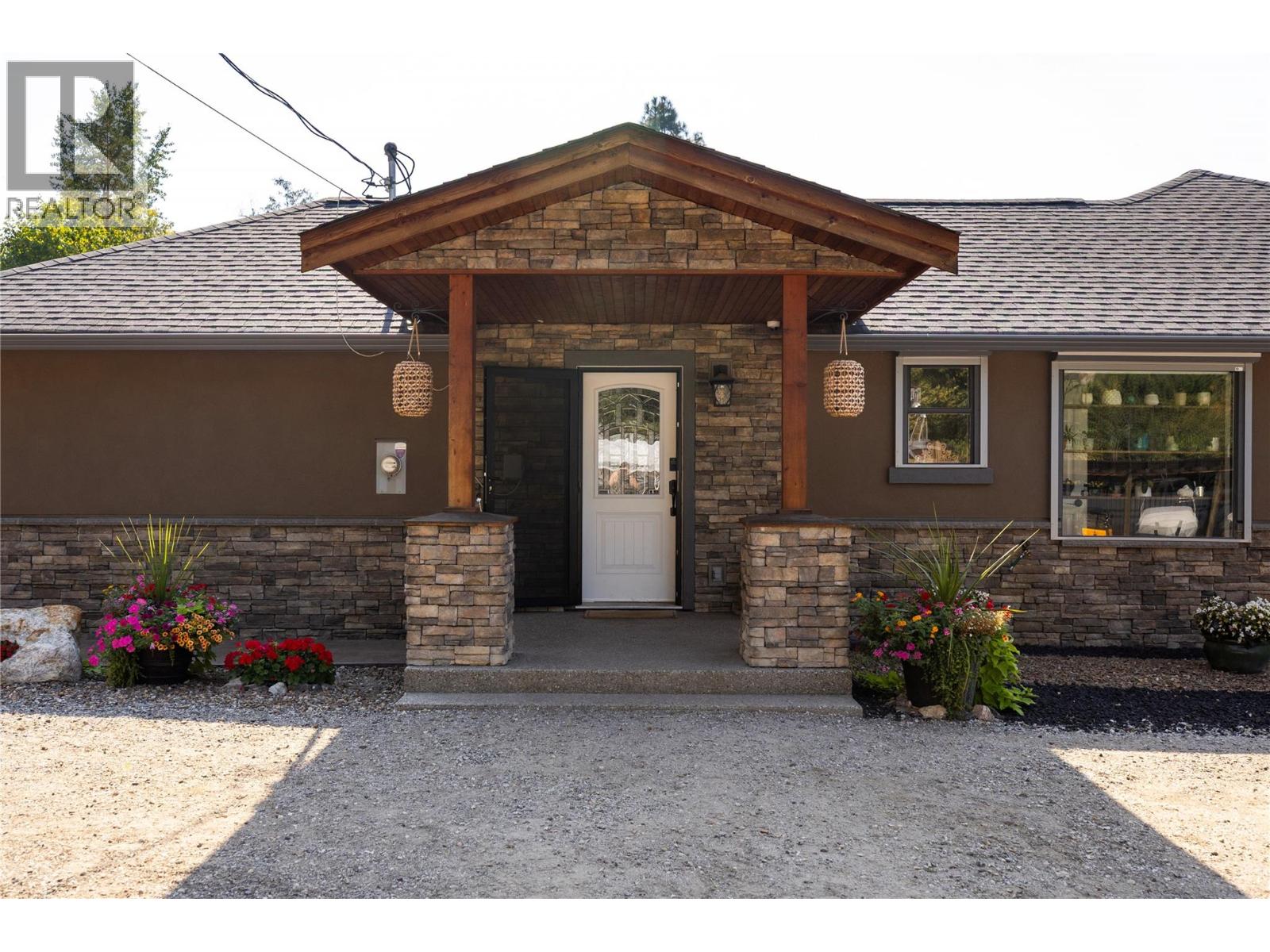  1258 Round Lake Road, Spallumcheen