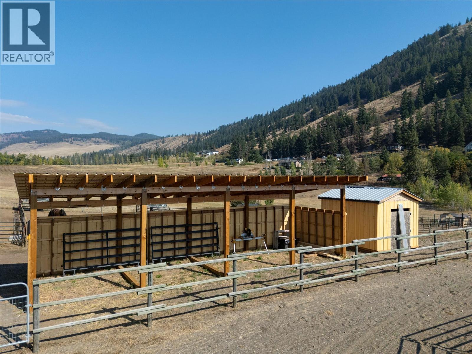  1258 Round Lake Road, Spallumcheen