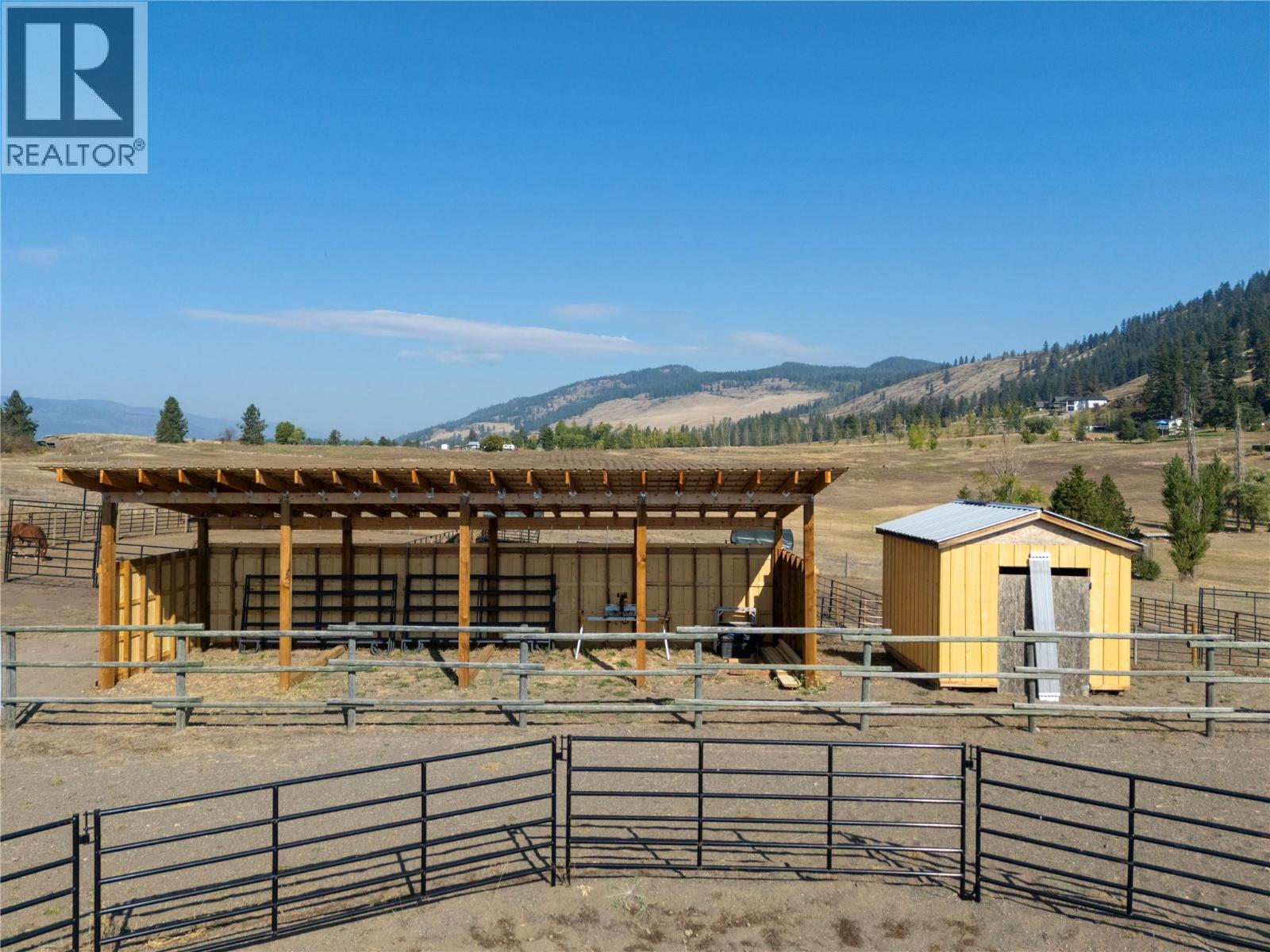  1258 Round Lake Road, Spallumcheen