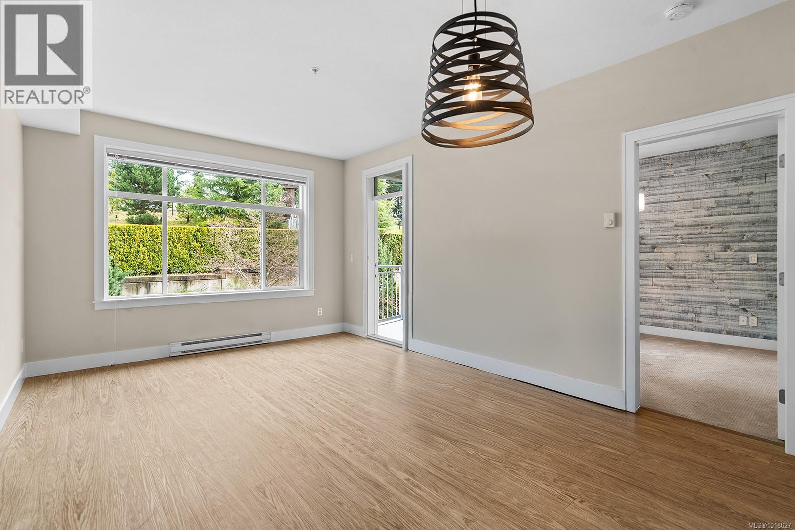 213 4960 Songbird Pl, Nanaimo