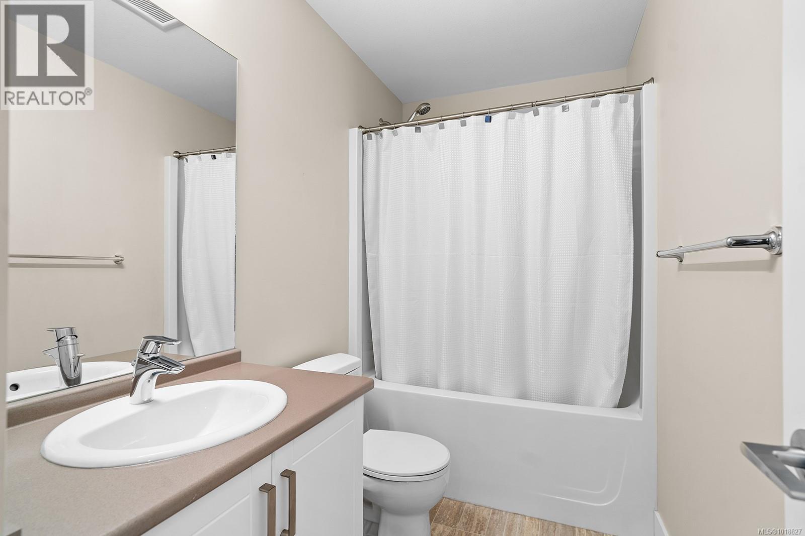 213 4960 Songbird Pl, Nanaimo