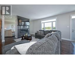 Foyer - 2064 Rosedale Road N, Montague, ON K7A0A2 Photo 8