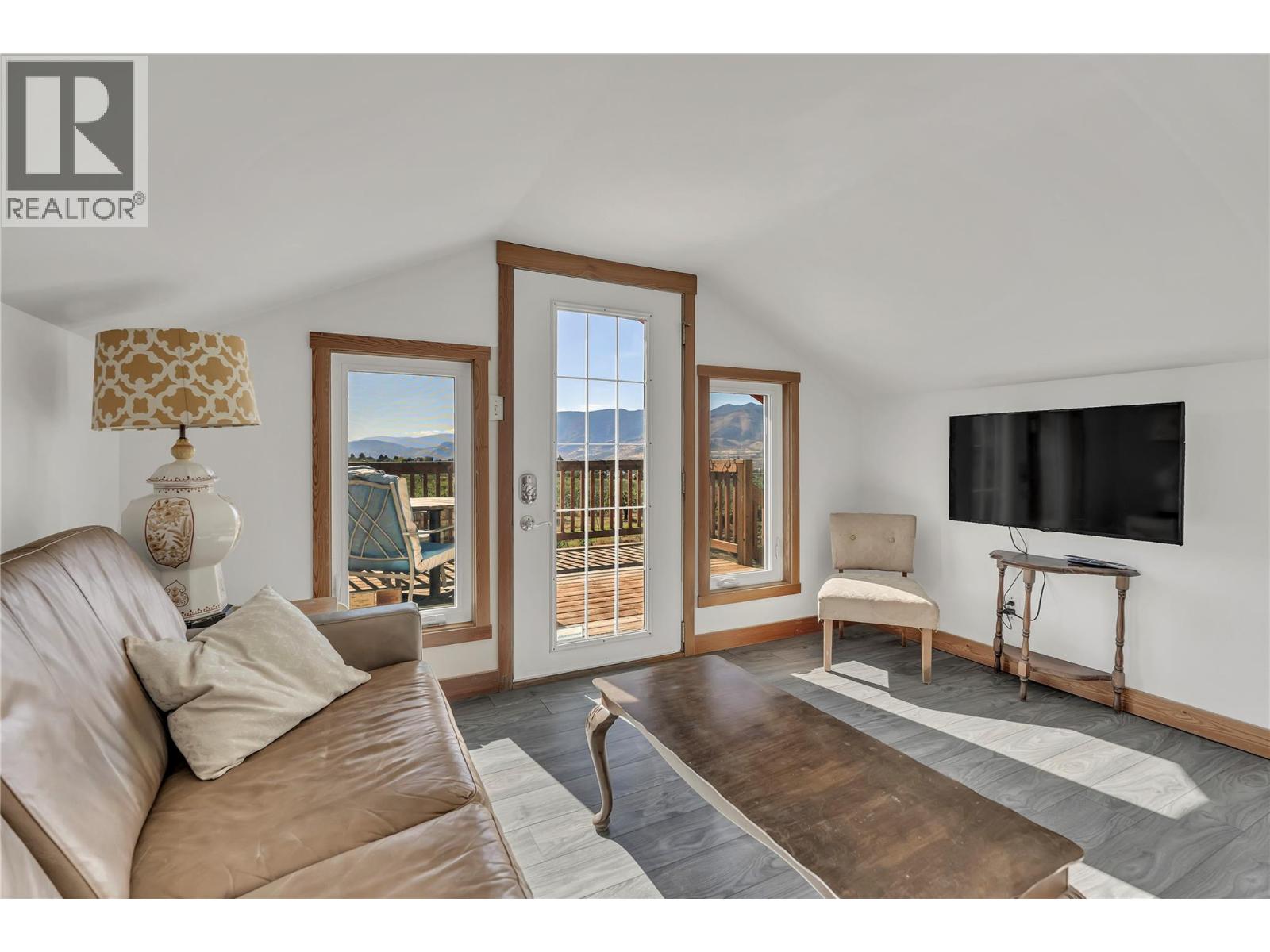 235 Middle Bench Road North, Penticton