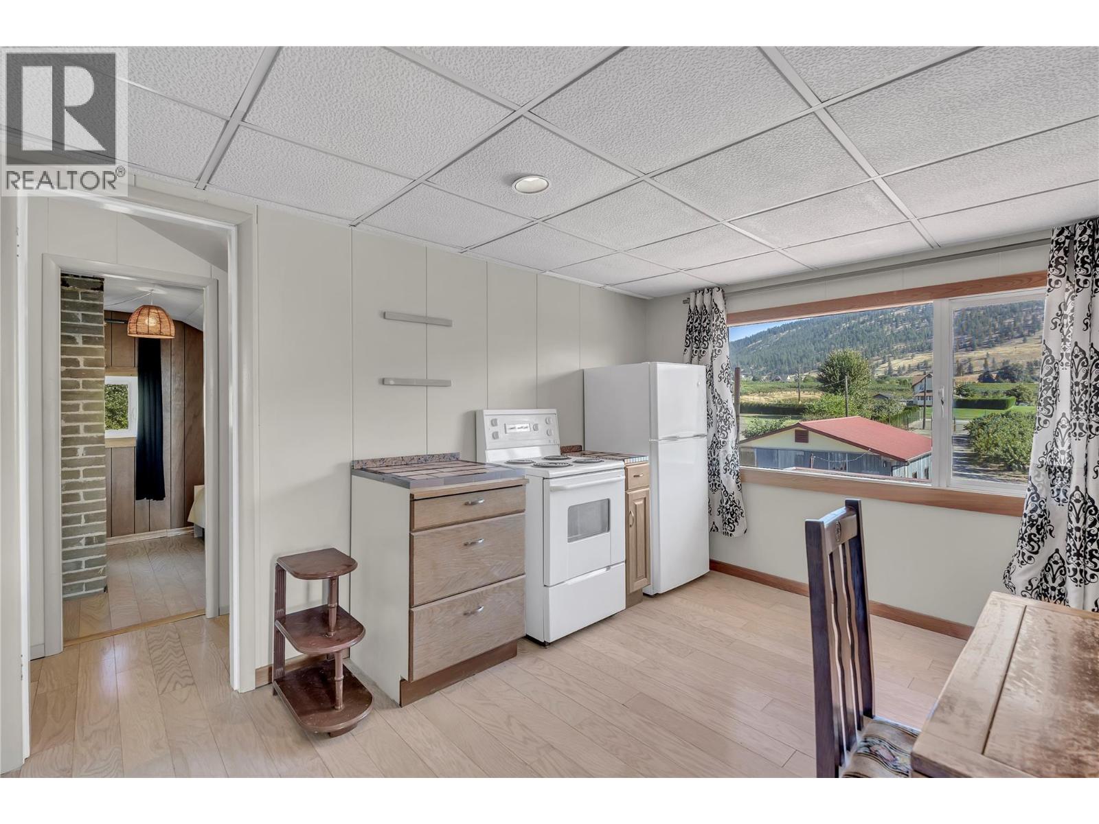 235 Middle Bench Road North, Penticton