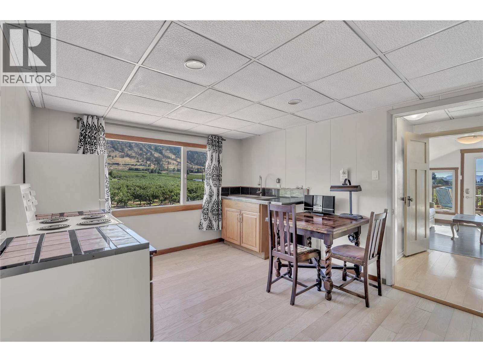 235 Middle Bench Road North, Penticton