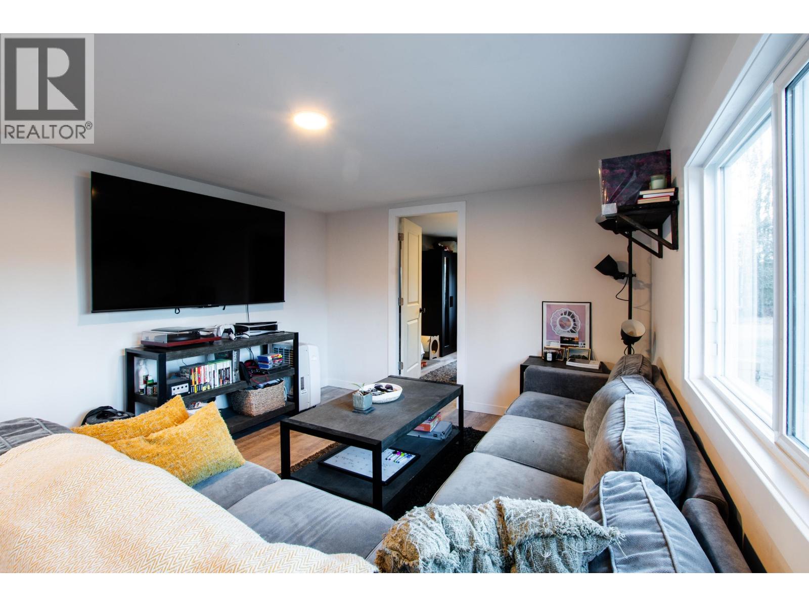 9 10180 HART HIGHWAY, Prince George