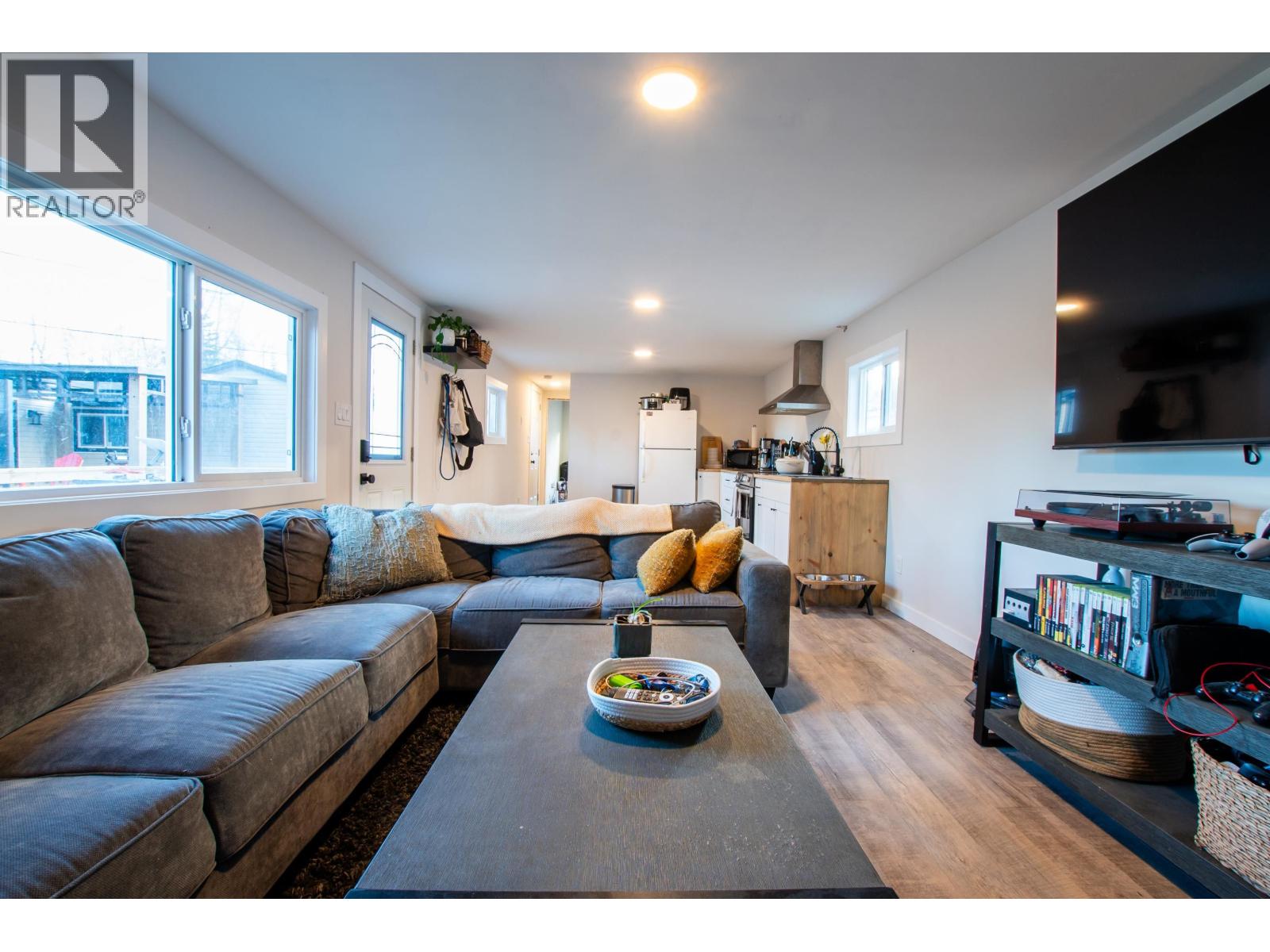 9 10180 HART HIGHWAY, Prince George