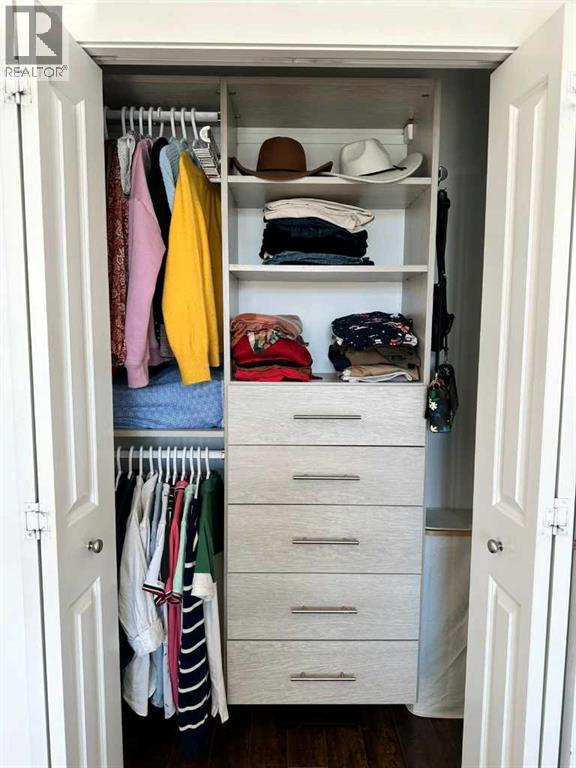 Single Family House for Sale in    Avenue NW Mount Pleasant Calgary 