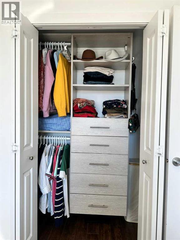 Single Family House for Sale in    Avenue NW Mount Pleasant Calgary 