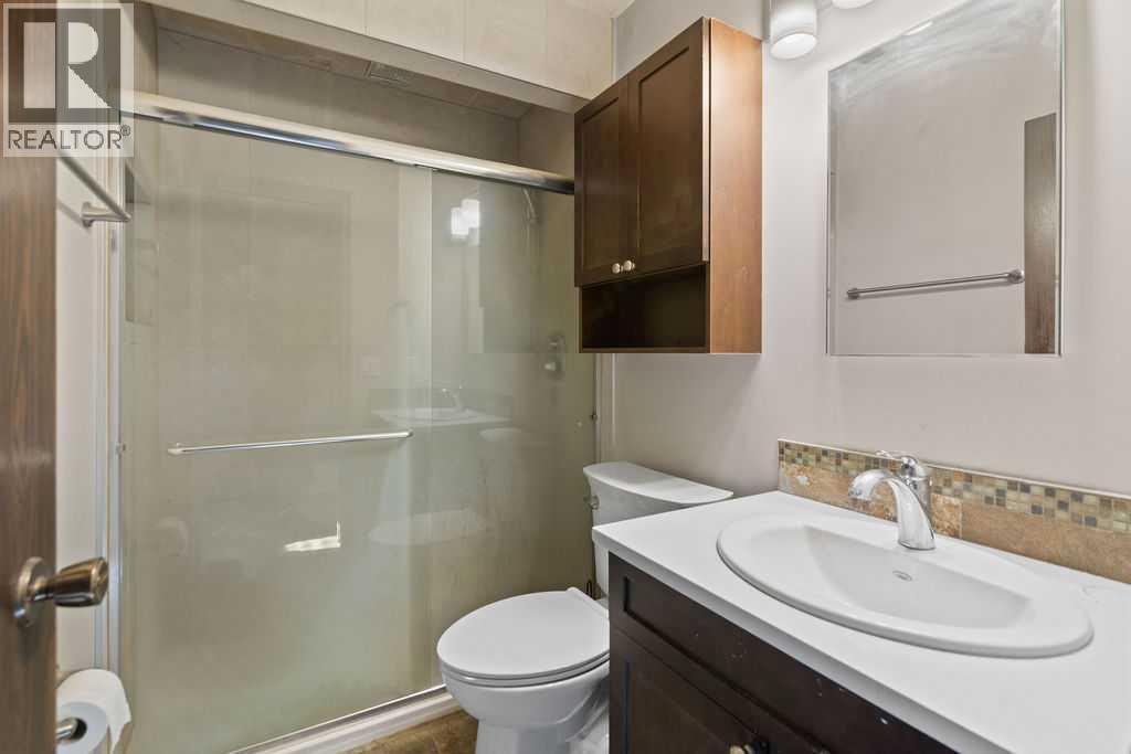 Single Family House 4 Level for Sale in  Lynnview Way SE Ogden Calgary 