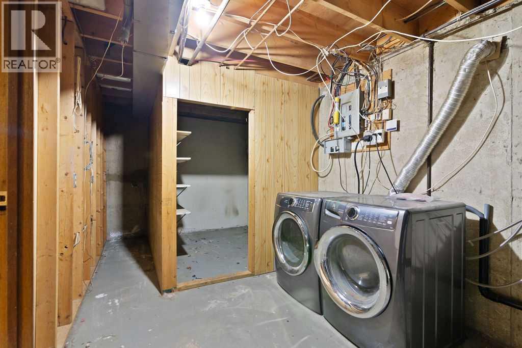 Single Family House 4 Level for Sale in  Lynnview Way SE Ogden Calgary 