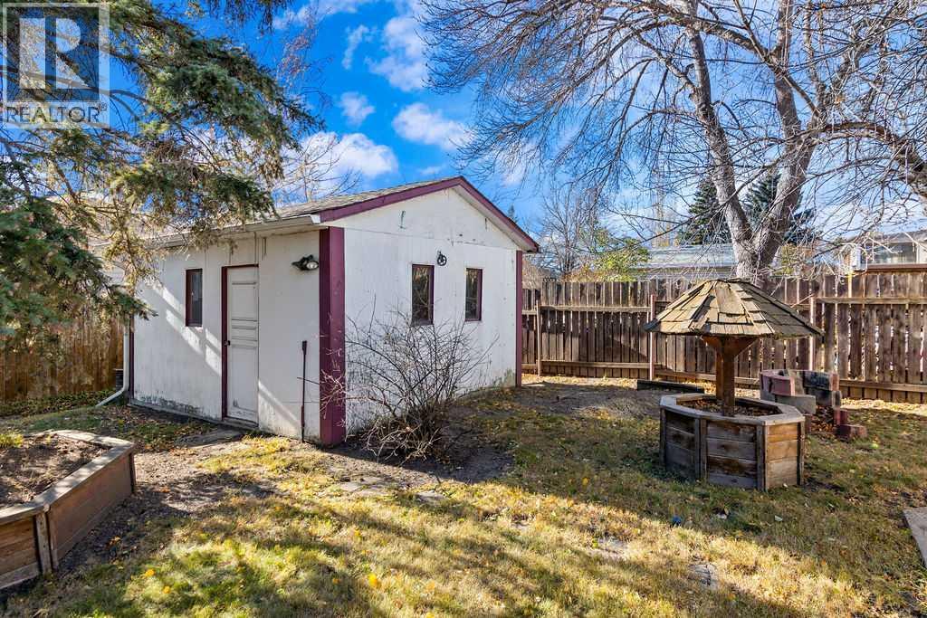 Single Family House 4 Level for Sale in  Lynnview Way SE Ogden Calgary 