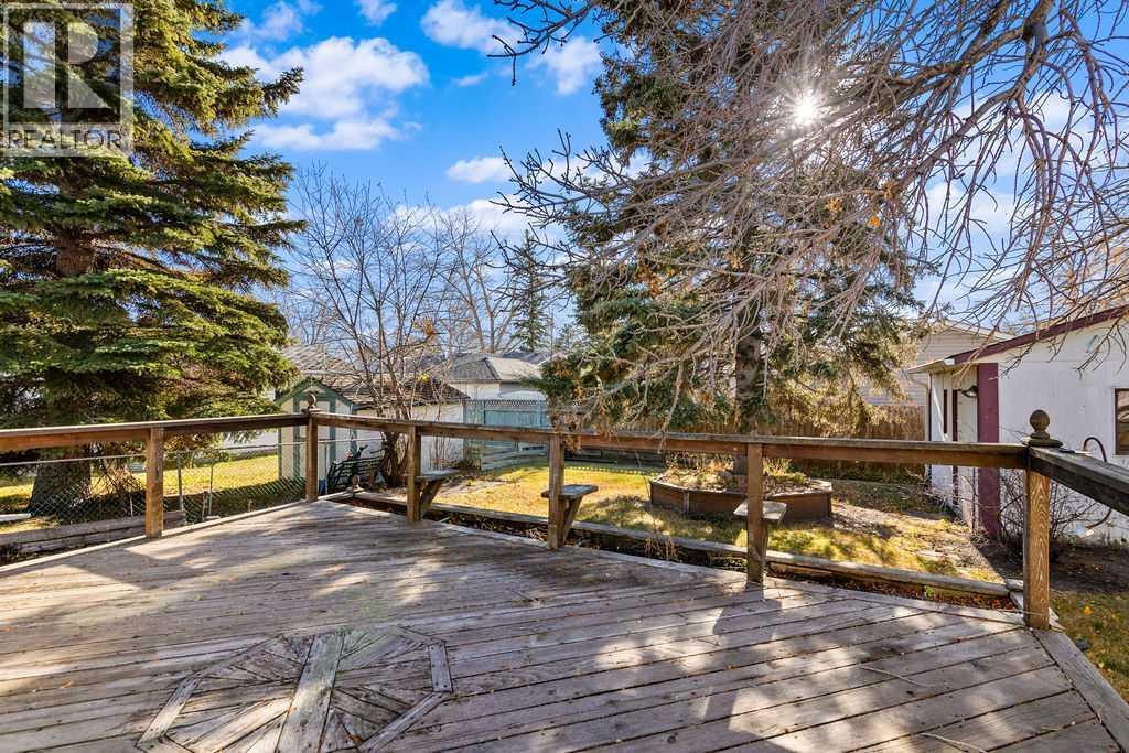 Single Family House 4 Level for Sale in  Lynnview Way SE Ogden Calgary 