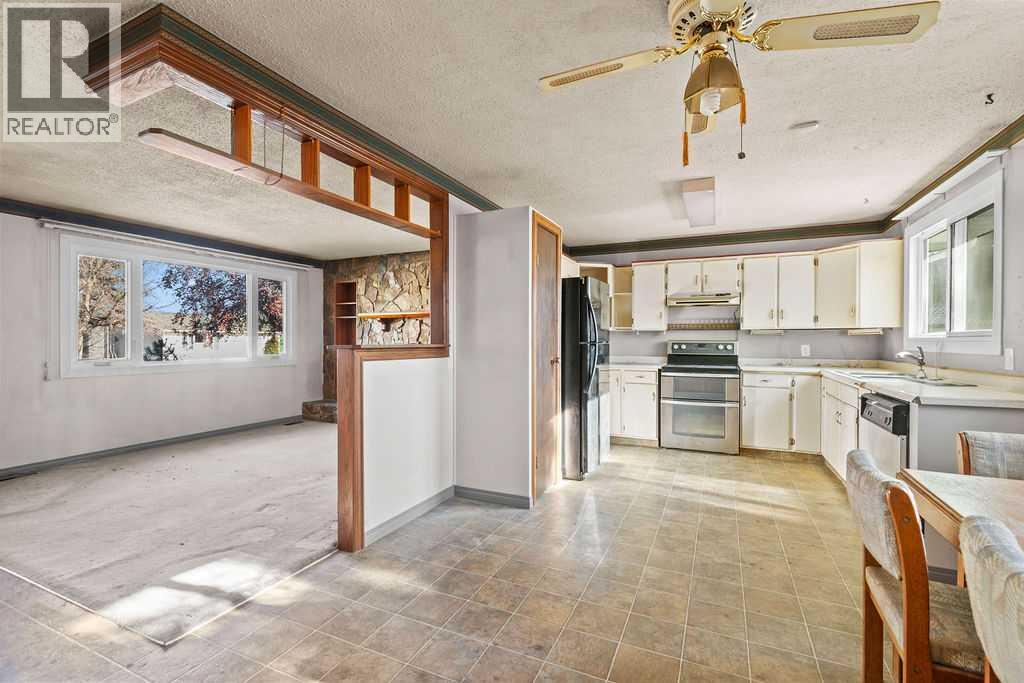 Single Family House 4 Level for Sale in  Lynnview Way SE Ogden Calgary 