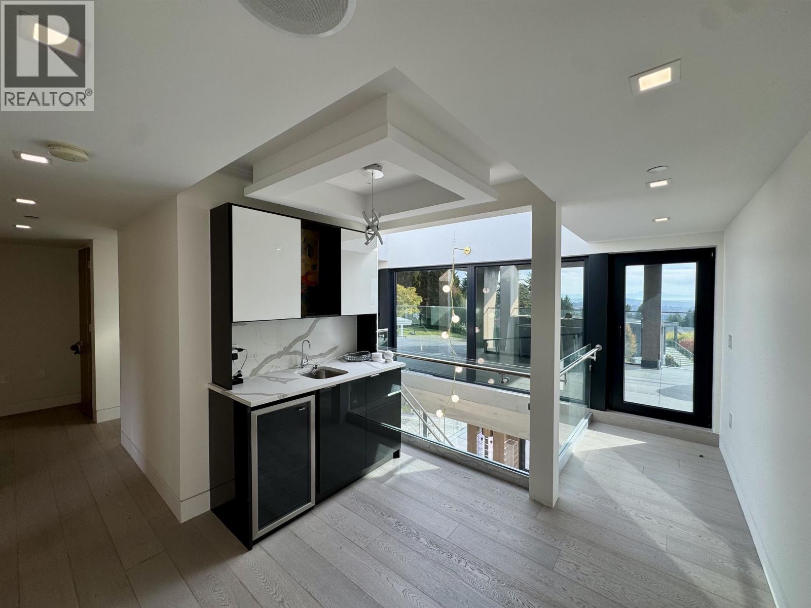 1035 GREENWOOD PLACE, West Vancouver