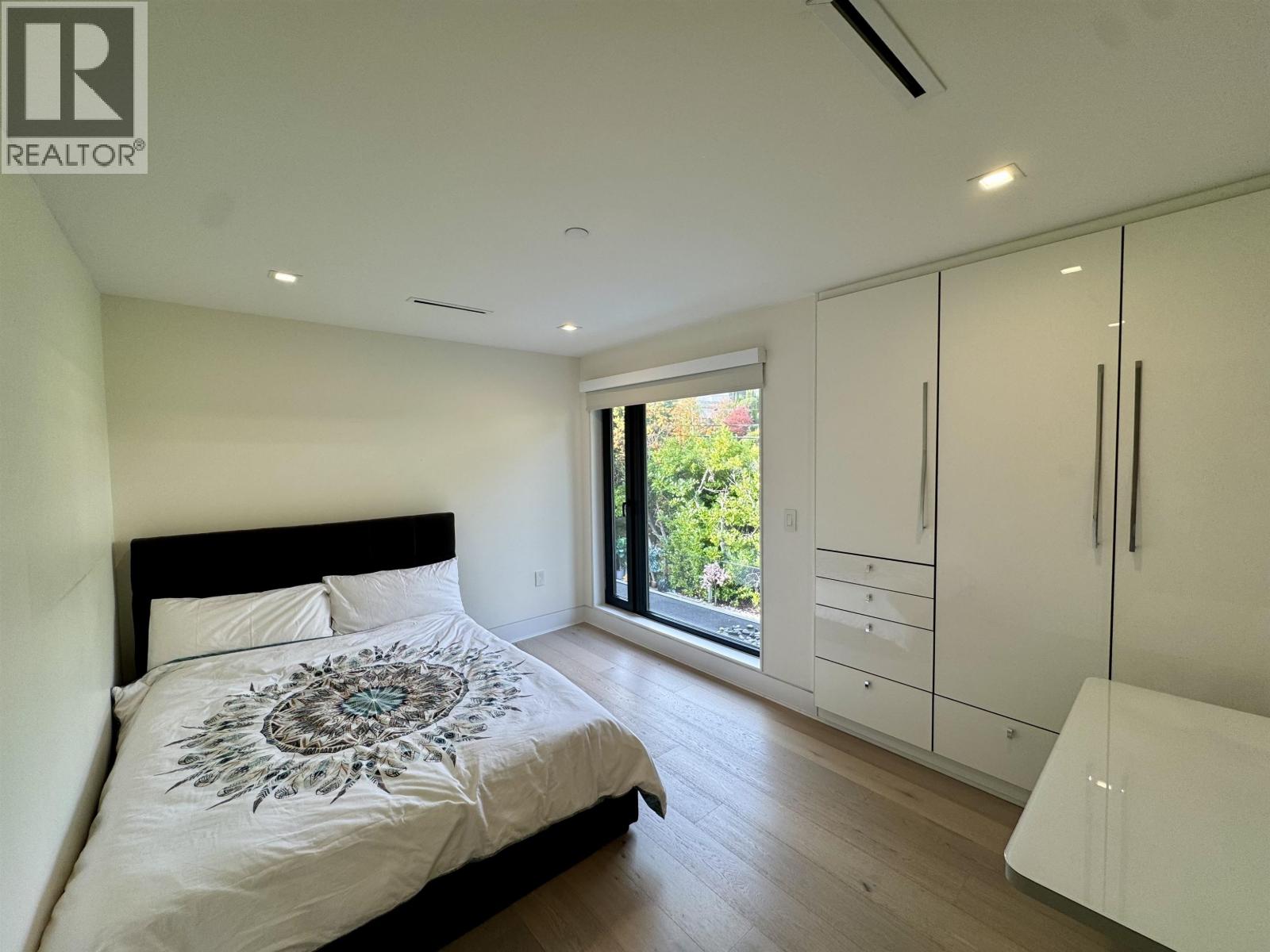 1035 GREENWOOD PLACE, West Vancouver