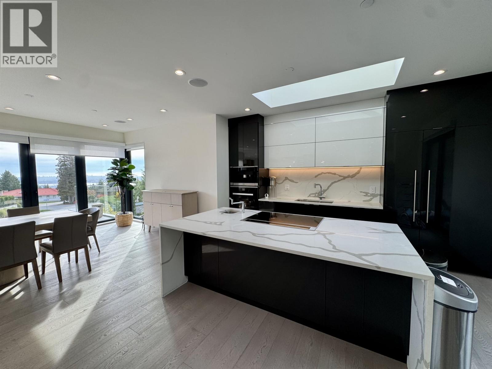 1035 GREENWOOD PLACE, West Vancouver