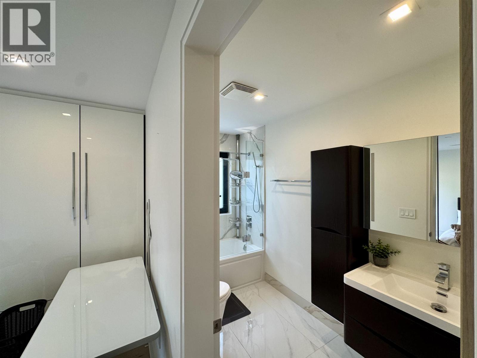 1035 GREENWOOD PLACE, West Vancouver