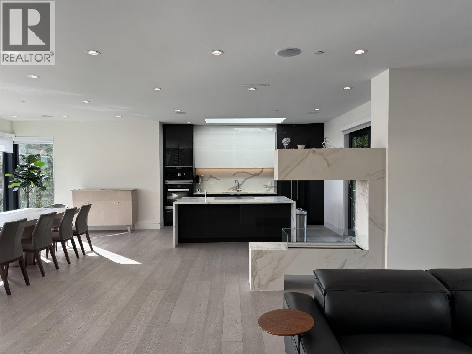 1035 GREENWOOD PLACE, West Vancouver