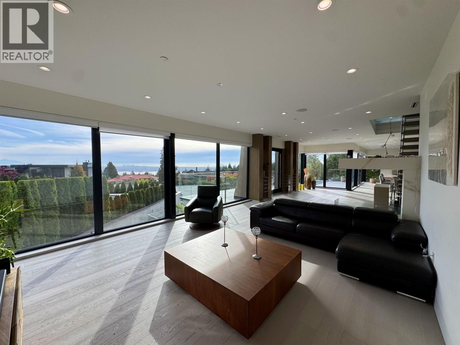 1035 GREENWOOD PLACE, West Vancouver