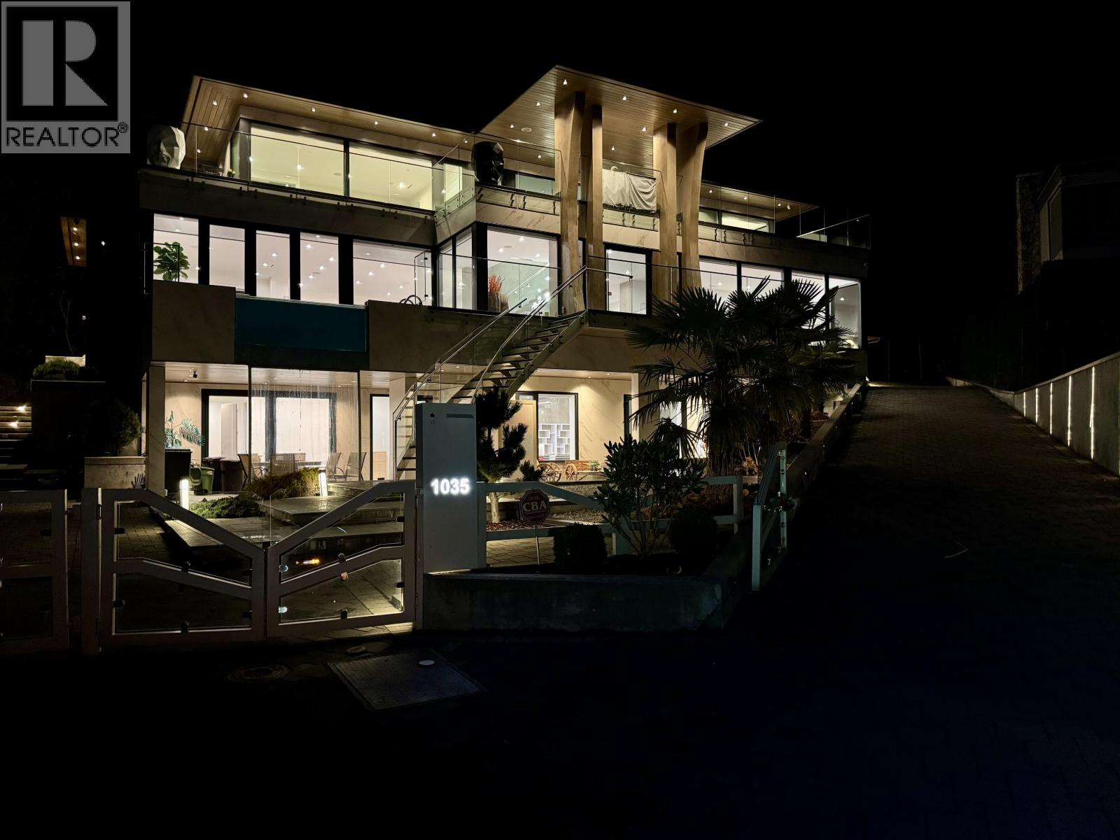 1035 GREENWOOD PLACE, West Vancouver