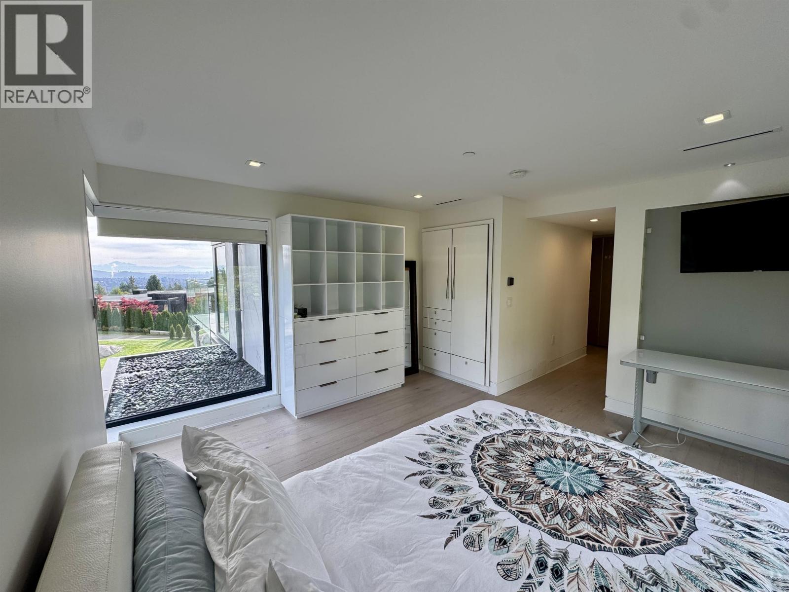 1035 GREENWOOD PLACE, West Vancouver