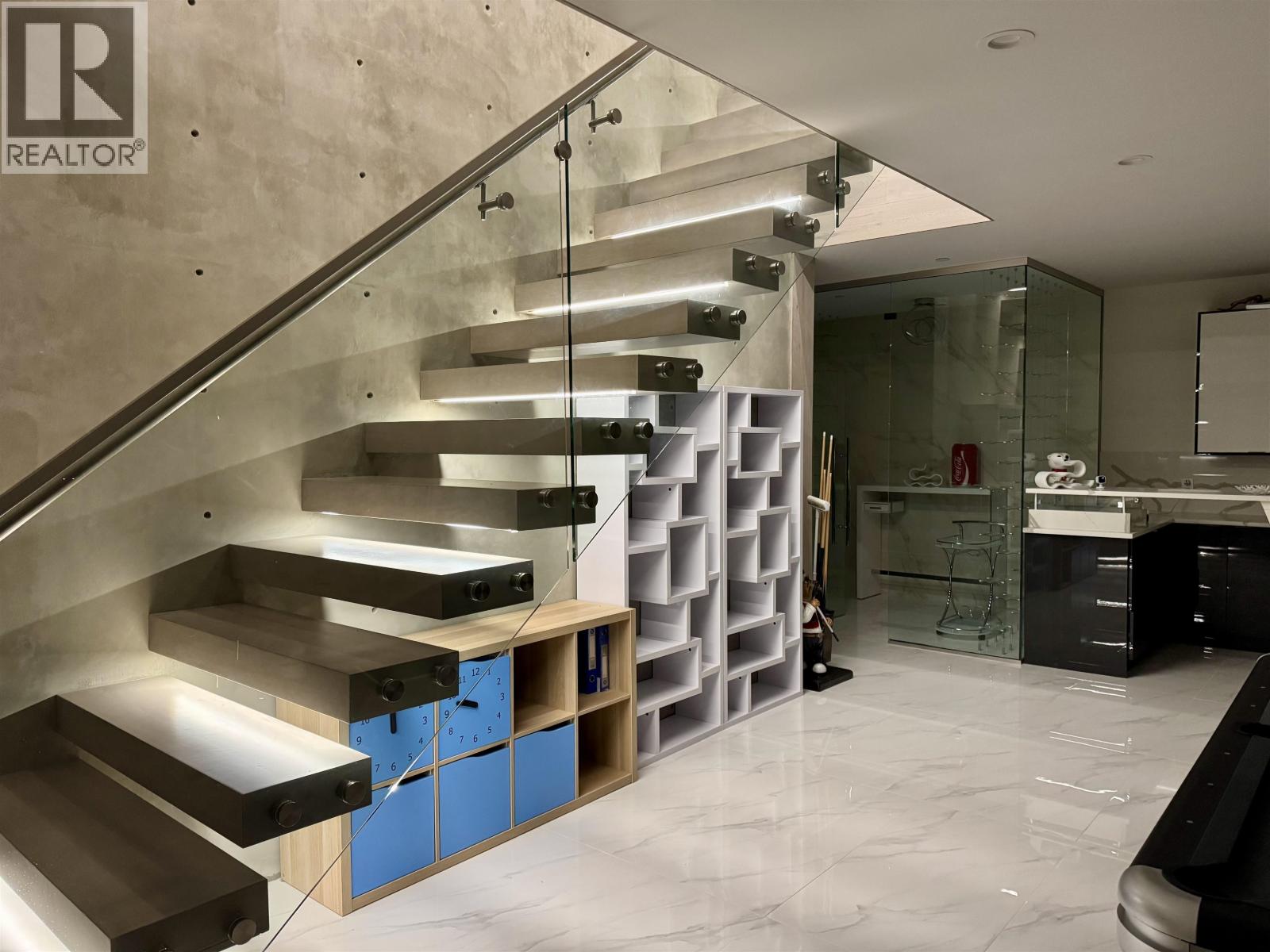 1035 GREENWOOD PLACE, West Vancouver