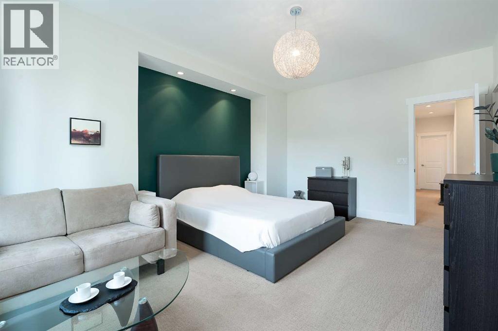 Single Family House for Sale in   Avenue SW South Calgary Calgary 