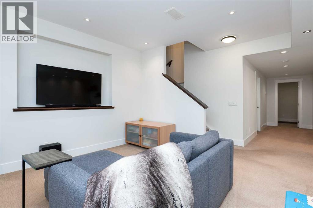 Single Family House for Sale in   Avenue SW South Calgary Calgary 