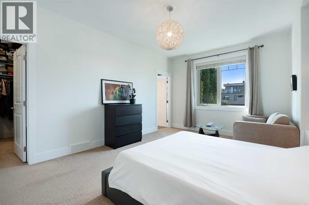 Single Family House for Sale in   Avenue SW South Calgary Calgary 