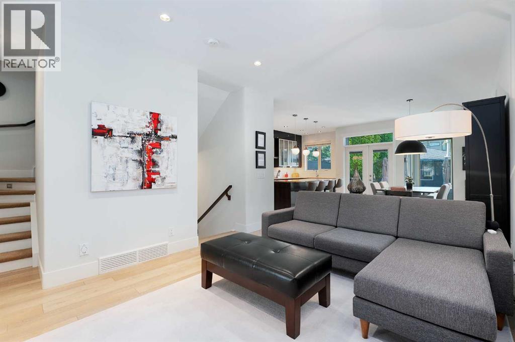 Single Family House for Sale in   Avenue SW South Calgary Calgary 