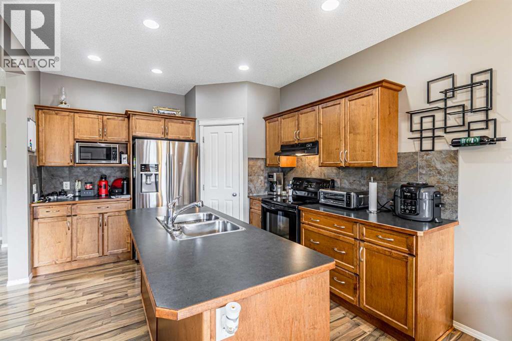 Single Family House for Sale in  Elgin Meadows Way SE McKenzie Towne Calgary 