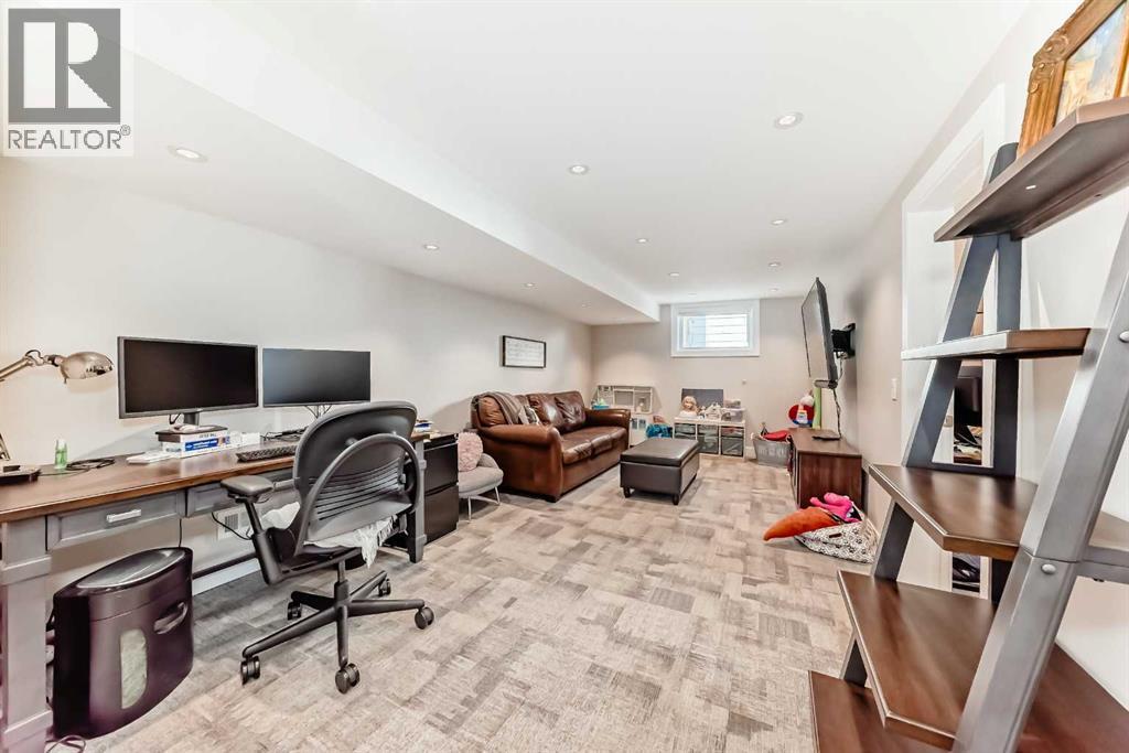 Single Family House Bungalow for Sale in   Avenue SW Richmond Calgary 