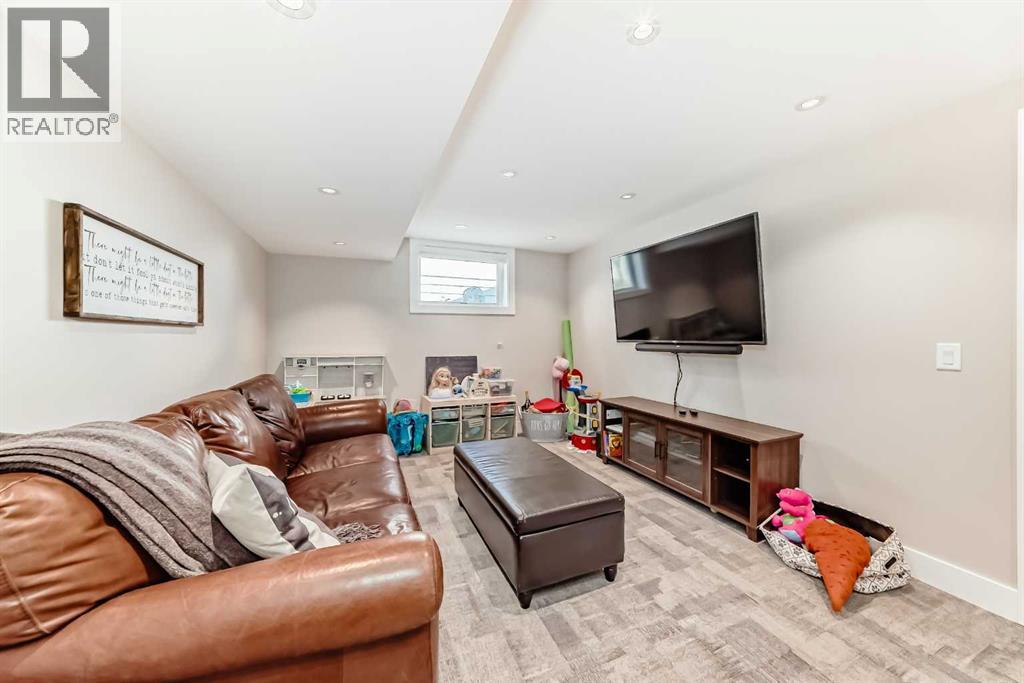 Single Family House Bungalow for Sale in   Avenue SW Richmond Calgary 