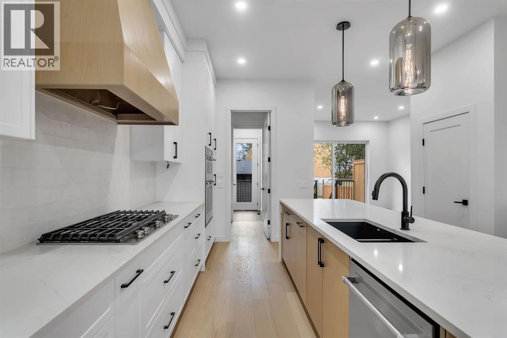 Single Family House for Sale in   Avenue NW Mount Pleasant Calgary 