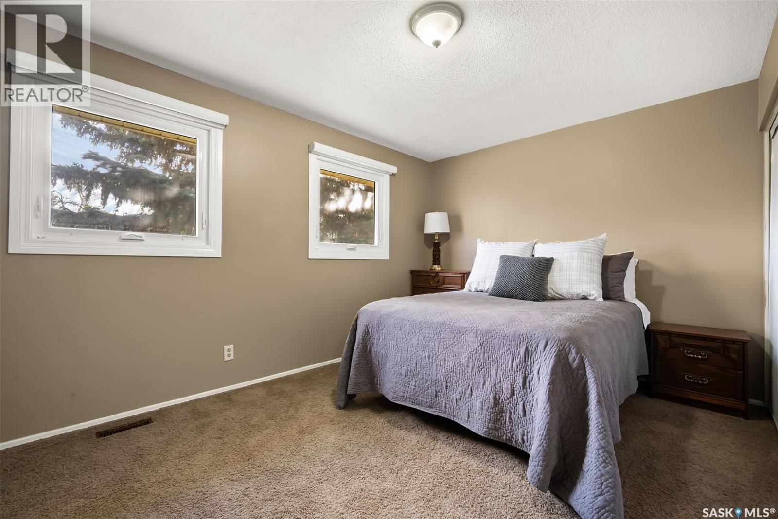 Single Family House for Sale in  Pearson PLACE Regina 