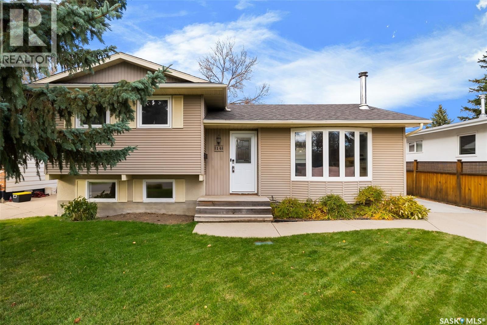 Single Family House for Sale in  Pearson PLACE Regina 