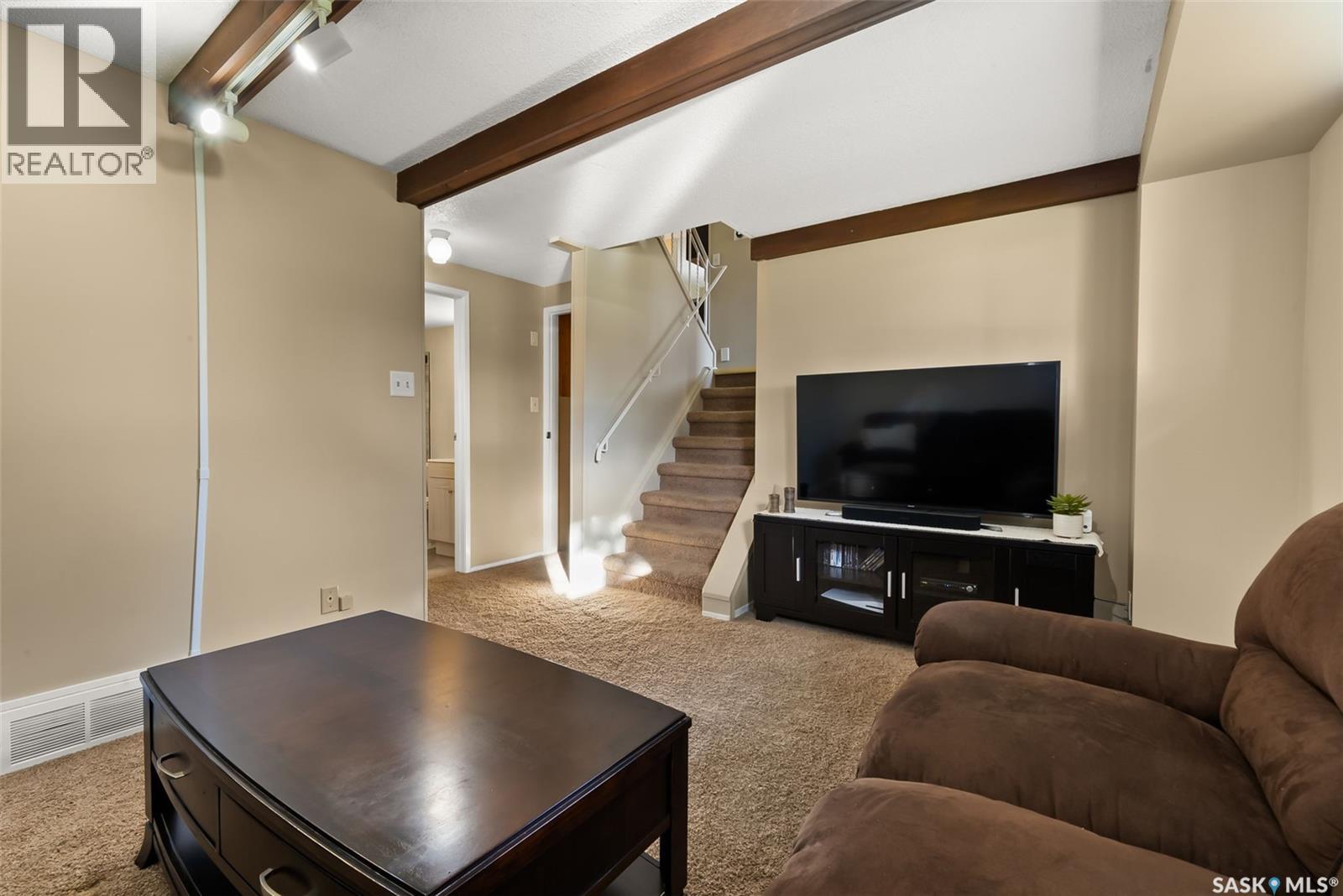 Single Family House for Sale in  Pearson PLACE Regina 