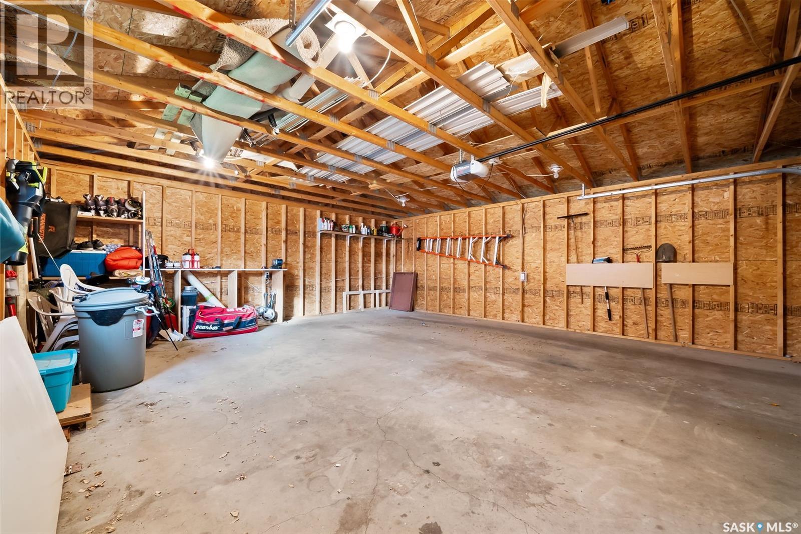 Single Family House for Sale in  Pearson PLACE Regina 