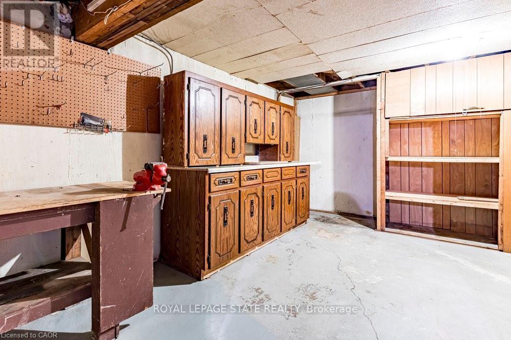 Single Family House for Sale in  SYLVIA CRESCENT Hamilton (Rosedale) 