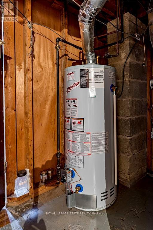 Single Family House for Sale in  SYLVIA CRESCENT Hamilton (Rosedale) 