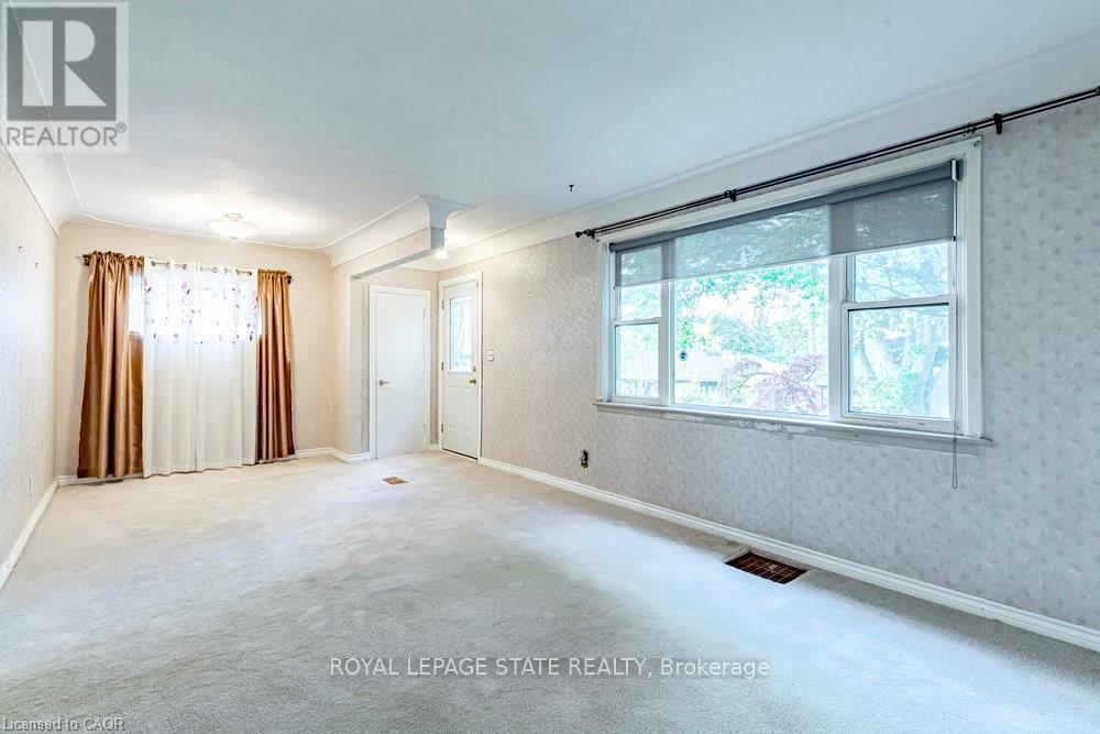 Single Family House for Sale in  SYLVIA CRESCENT Hamilton (Rosedale) 