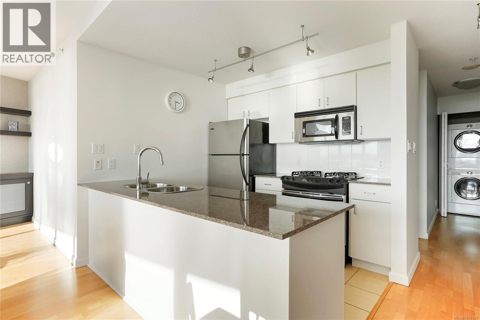 905 160 Wilson St, Victoria