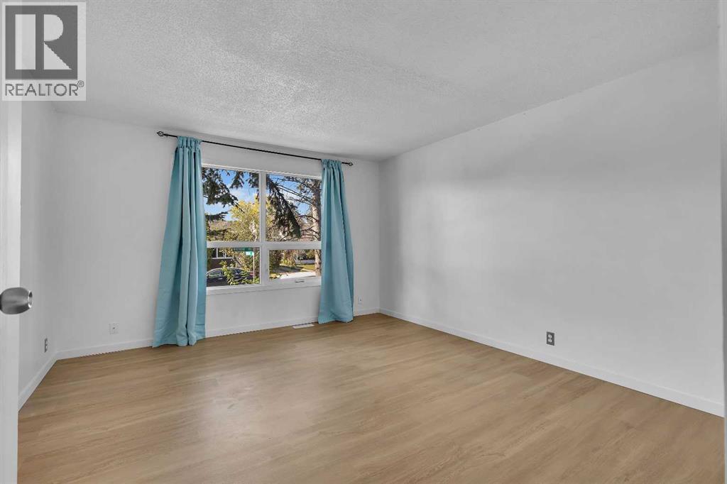 Single Family House for Sale in  Whitmire Road NE Whitehorn Calgary 