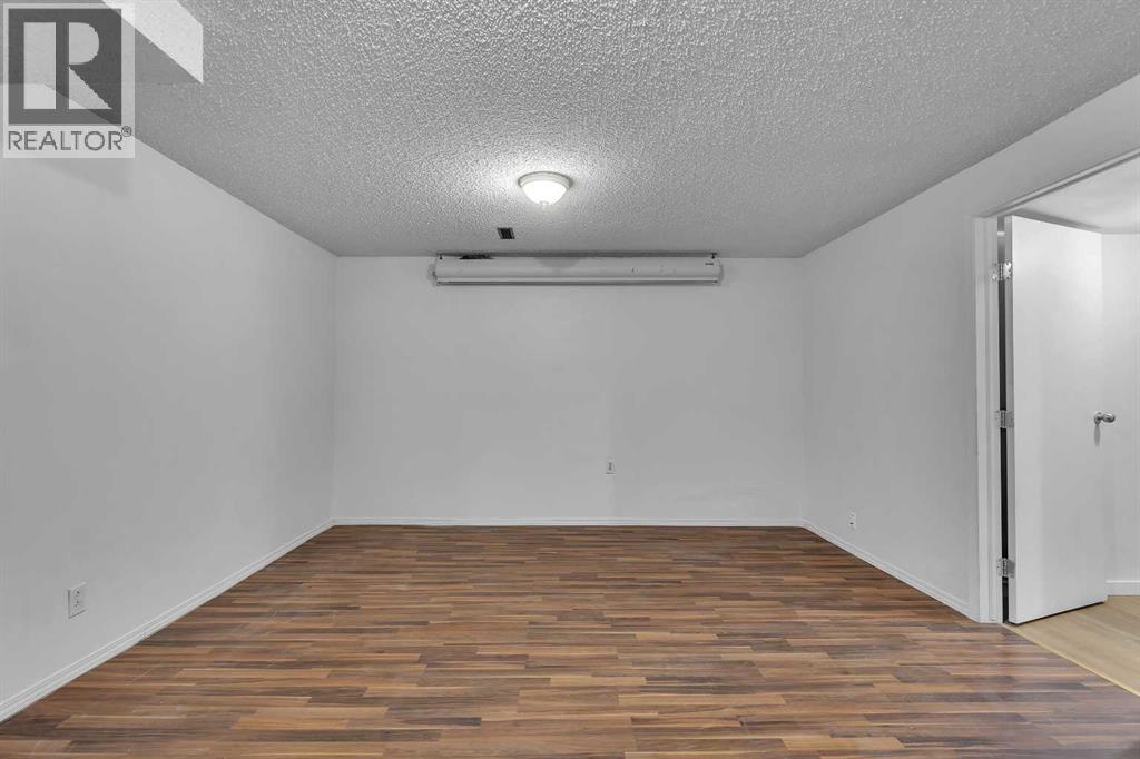 Single Family House for Sale in  Whitmire Road NE Whitehorn Calgary 