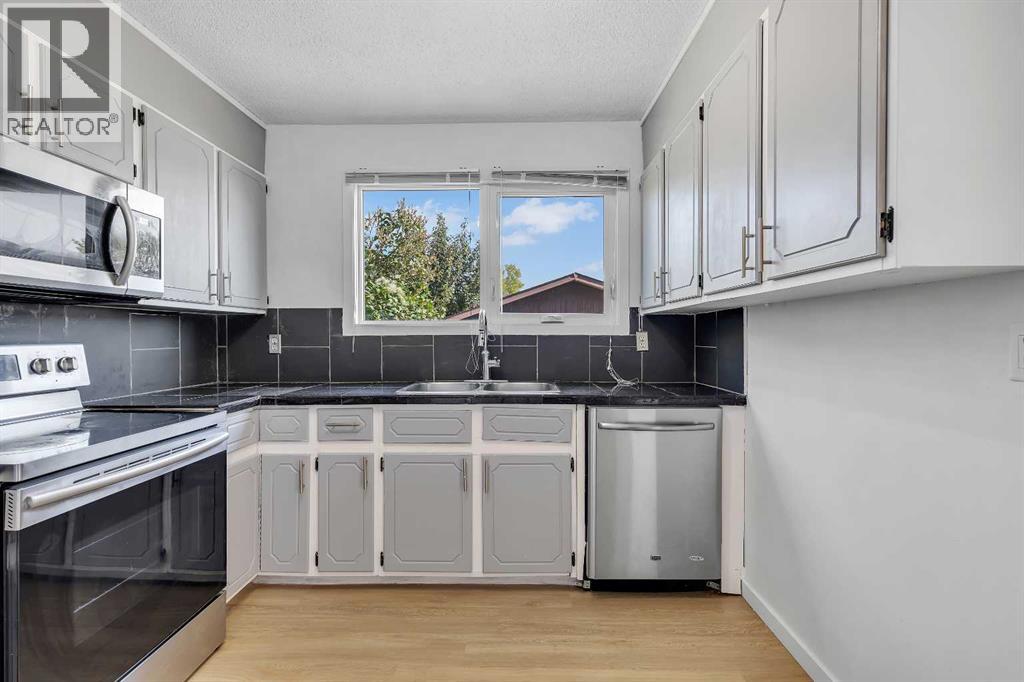 Single Family House for Sale in  Whitmire Road NE Whitehorn Calgary 