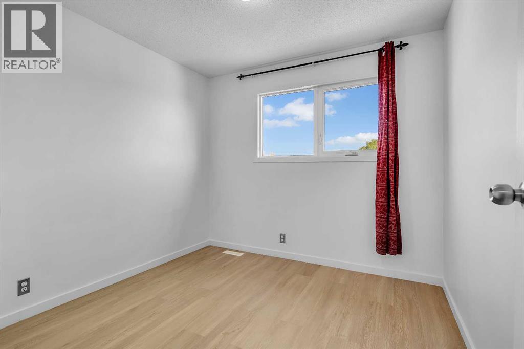 Single Family House for Sale in  Whitmire Road NE Whitehorn Calgary 